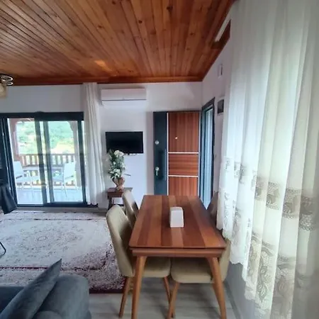 Alya 1 Arti 1 Apartment